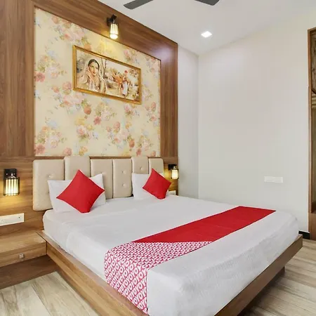 Oyo 45978 Madhu Nest Hotel